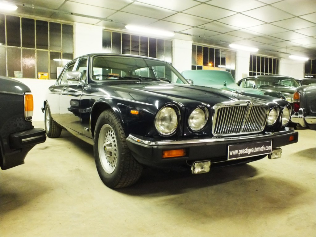 Jaguar XJ12