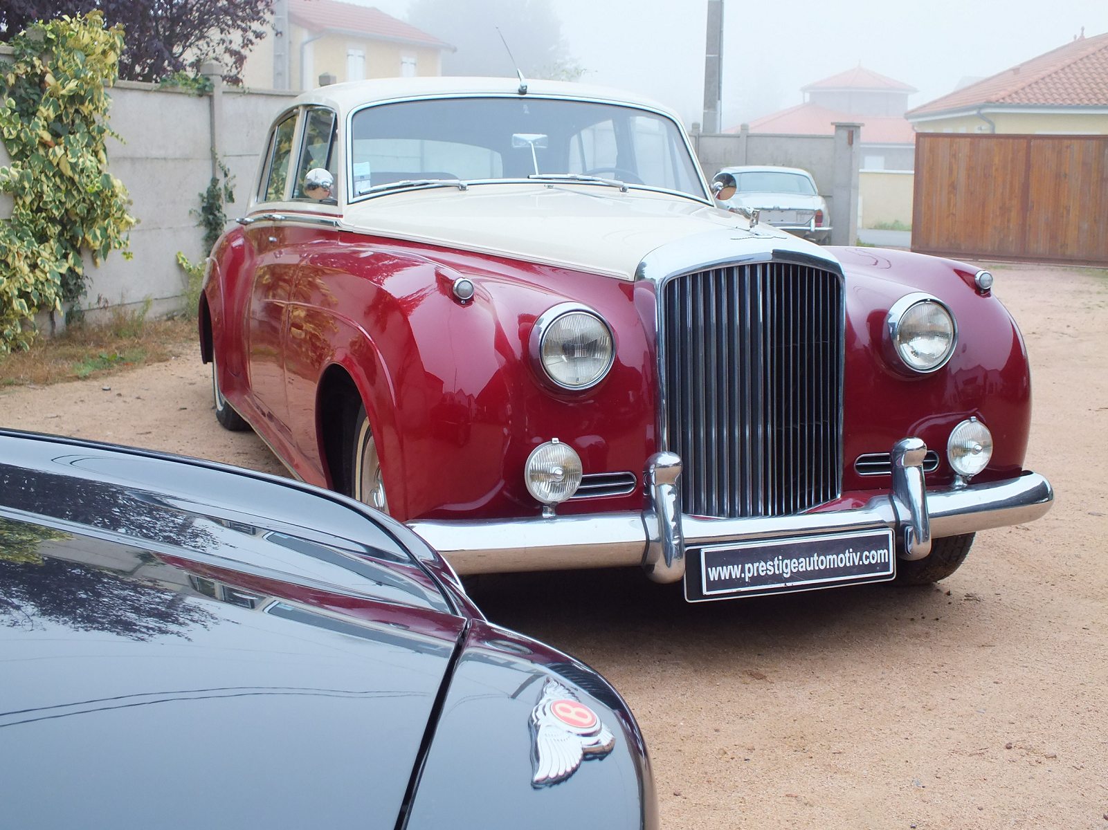 Bentley S2